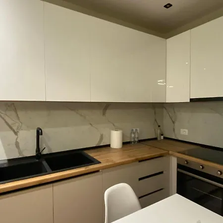Central Apartment With Balcony Tirana